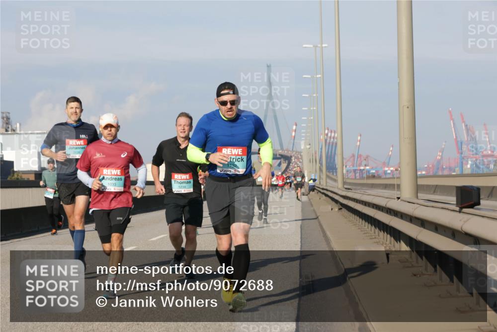 03.10.2025 - Köhlbrandbrückenlauf Jannik Wohlers http://msf.ph/oto/9072688 03.10.2025 09:50:11 Position 3 3138, 1033, 1239, 1, 132 meine-sportfotos.de