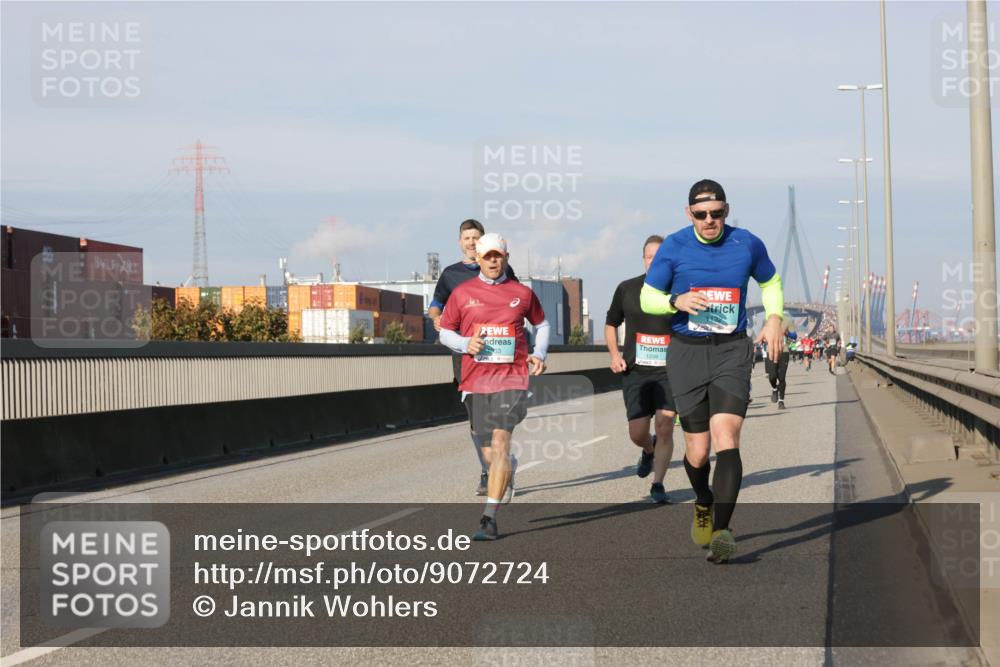 03.10.2025 - Köhlbrandbrückenlauf Jannik Wohlers http://msf.ph/oto/9072724 03.10.2025 09:50:12 Position 3 1239, 13 meine-sportfotos.de