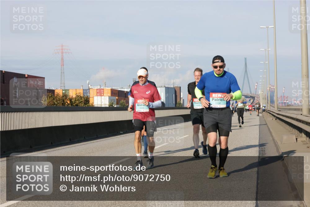 03.10.2025 - Köhlbrandbrückenlauf Jannik Wohlers http://msf.ph/oto/9072750 03.10.2025 09:50:12 Position 3 1033, 1239, 1132 meine-sportfotos.de