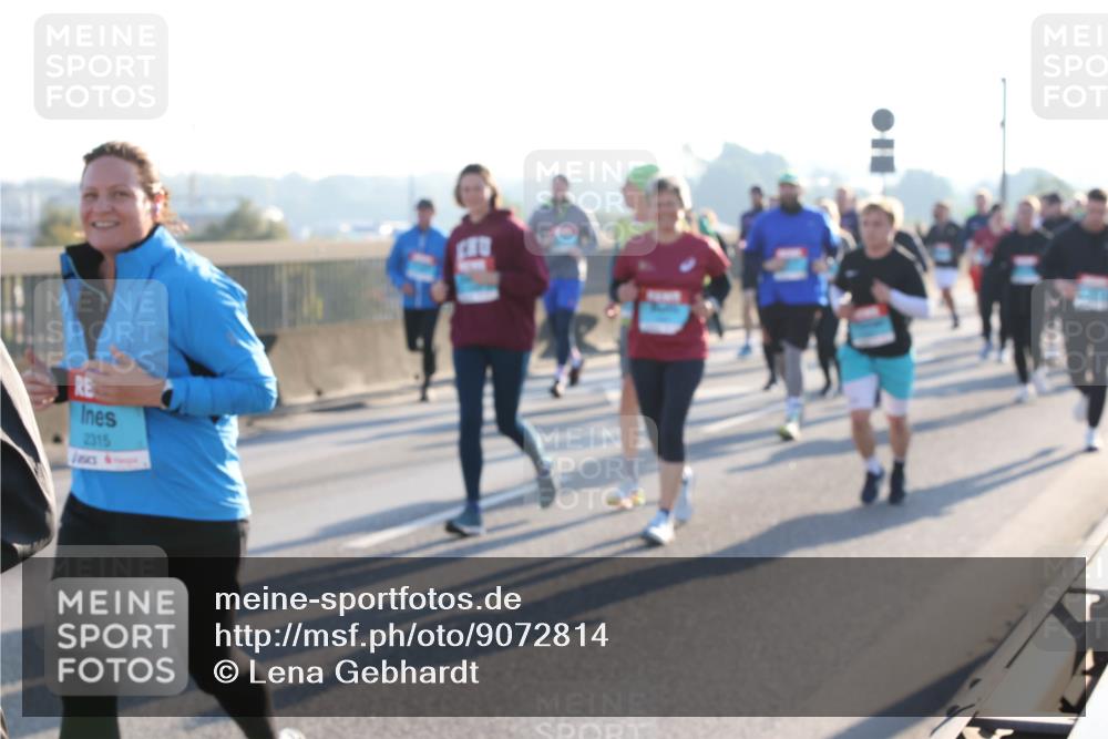 03.10.2025 - Köhlbrandbrückenlauf Lena Gebhardt http://msf.ph/oto/9072814 03.10.2025 09:24:53 Position 1 2315 meine-sportfotos.de