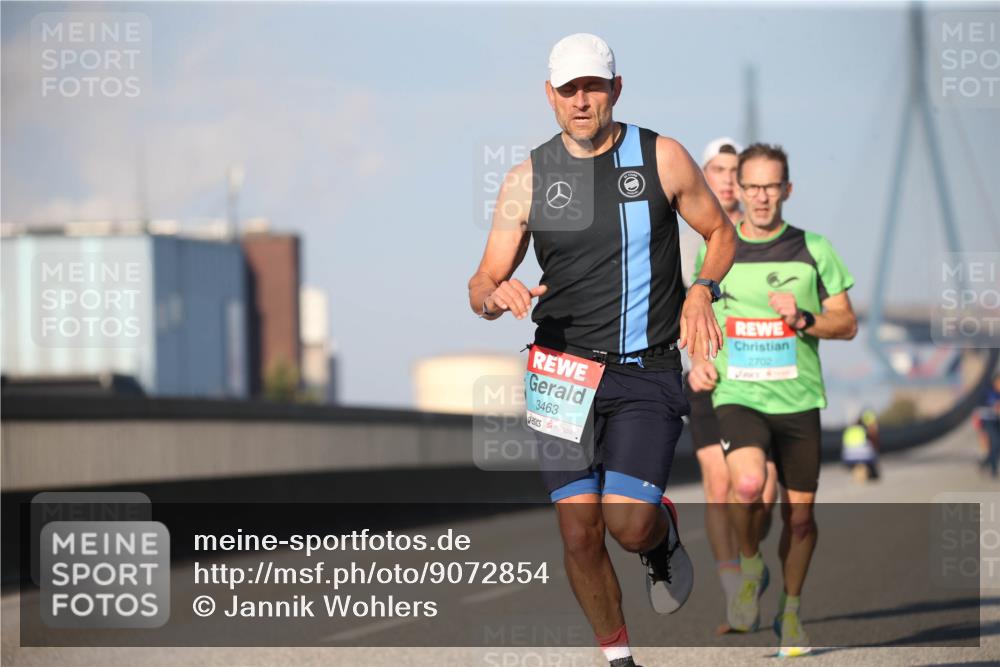03.10.2025 - Köhlbrandbrückenlauf Jannik Wohlers http://msf.ph/oto/9072854 03.10.2025 09:38:42 Position 3 3463, 2702 meine-sportfotos.de