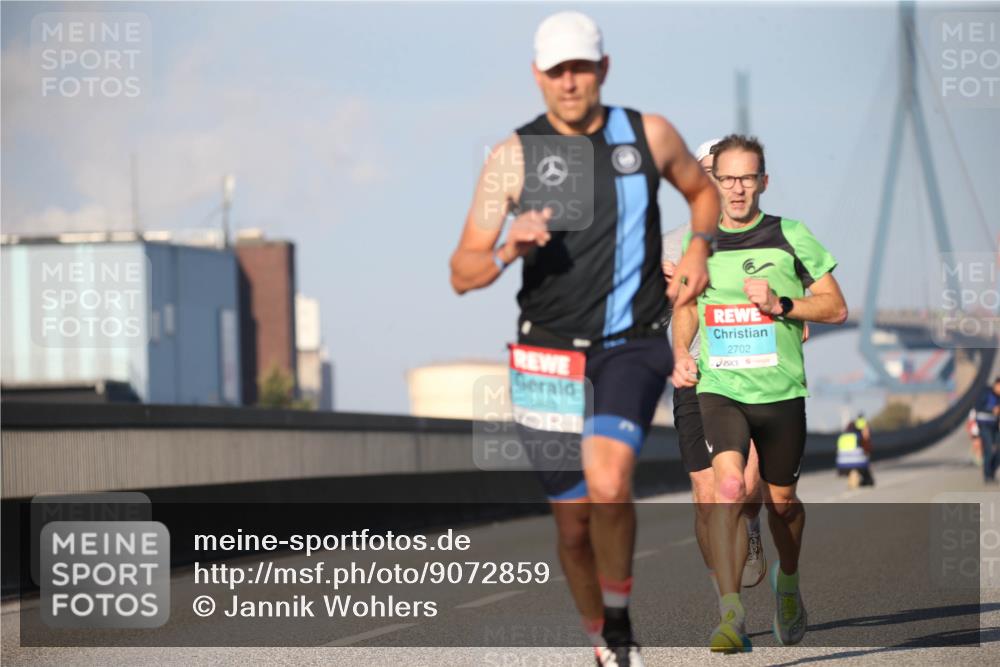 03.10.2025 - Köhlbrandbrückenlauf Jannik Wohlers http://msf.ph/oto/9072859 03.10.2025 09:38:42 Position 3 2702 meine-sportfotos.de