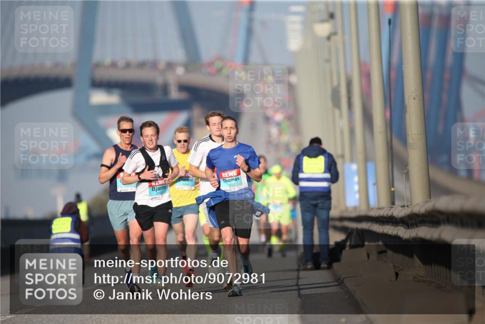 03.10.2025 - Köhlbrandbrückenlauf Jannik Wohlers http://msf.ph/oto/9072981 03.10.2025 09:39:04 Position 3 3153, 1032 meine-sportfotos.de