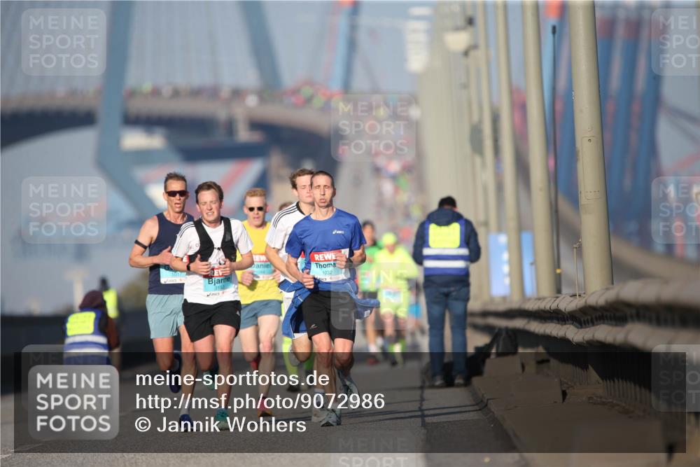 03.10.2025 - Köhlbrandbrückenlauf Jannik Wohlers http://msf.ph/oto/9072986 03.10.2025 09:39:04 Position 3 1017, 3153, 1032 meine-sportfotos.de