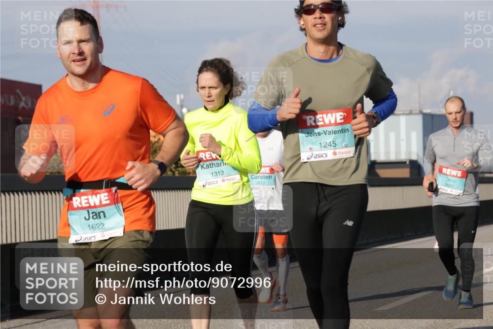 03.10.2025 - Köhlbrandbrückenlauf Jannik Wohlers http://msf.ph/oto/9072996 03.10.2025 09:50:20 Position 3 1622, 1312, 2672, 1245, 3821 meine-sportfotos.de