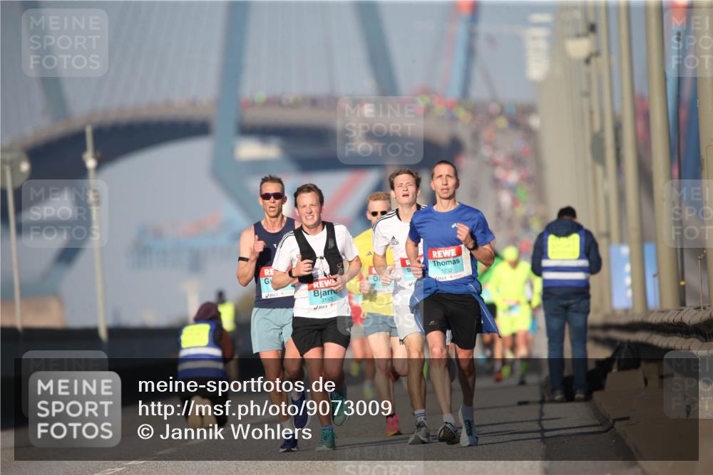 03.10.2025 - Köhlbrandbrückenlauf Jannik Wohlers http://msf.ph/oto/9073009 03.10.2025 09:39:05 Position 3 3153, 1032 meine-sportfotos.de
