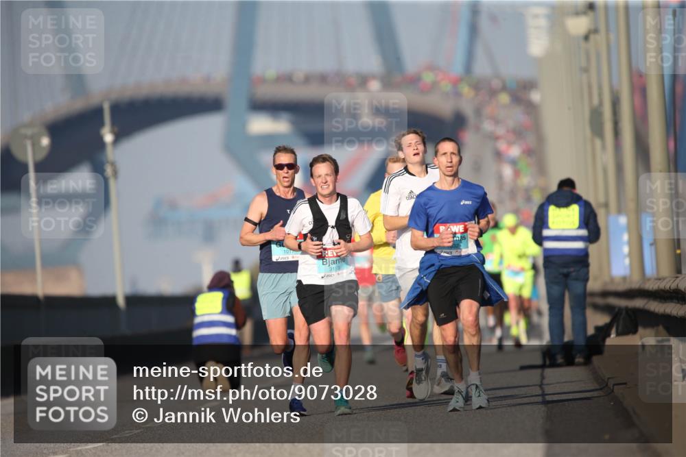 03.10.2025 - Köhlbrandbrückenlauf Jannik Wohlers http://msf.ph/oto/9073028 03.10.2025 09:39:05 Position 3 1017, 3153 meine-sportfotos.de