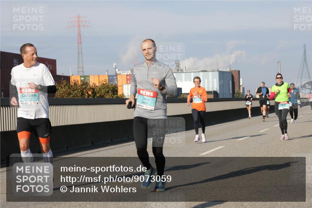 03.10.2025 - Köhlbrandbrückenlauf Jannik Wohlers http://msf.ph/oto/9073059 03.10.2025 09:50:22 Position 3 2672, 3821 meine-sportfotos.de