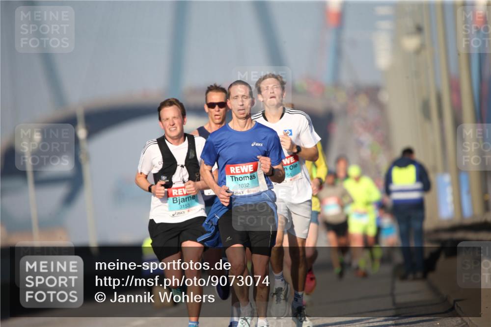 03.10.2025 - Köhlbrandbrückenlauf Jannik Wohlers http://msf.ph/oto/9073074 03.10.2025 09:39:10 Position 3 3153, 1032, 54 meine-sportfotos.de