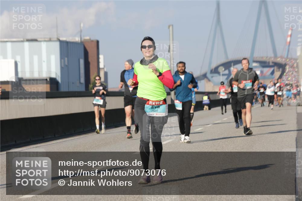03.10.2025 - Köhlbrandbrückenlauf Jannik Wohlers http://msf.ph/oto/9073076 03.10.2025 09:50:23 Position 3 2822 meine-sportfotos.de
