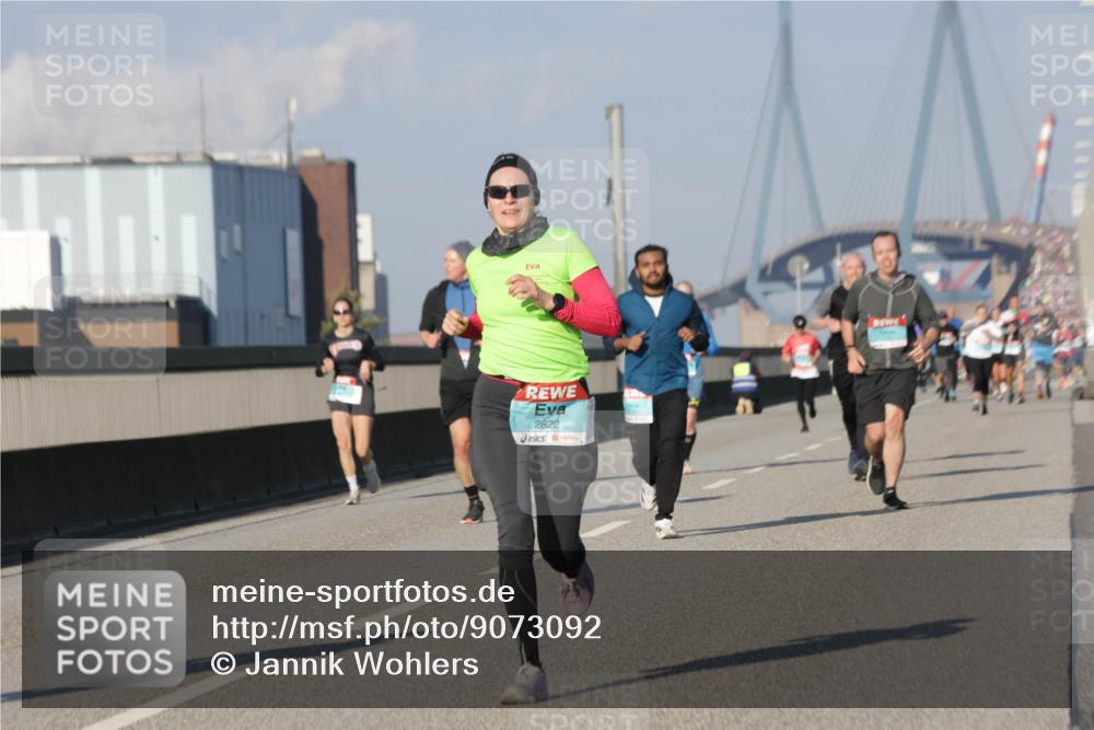 03.10.2025 - Köhlbrandbrückenlauf Jannik Wohlers http://msf.ph/oto/9073092 03.10.2025 09:50:23 Position 3 2822 meine-sportfotos.de