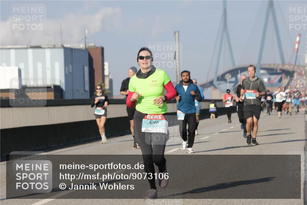 03.10.2025 - Köhlbrandbrückenlauf Jannik Wohlers http://msf.ph/oto/9073106 03.10.2025 09:50:23 Position 3 2822 meine-sportfotos.de