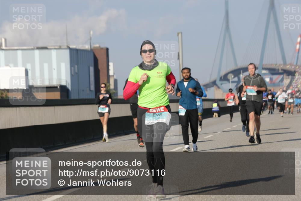03.10.2025 - Köhlbrandbrückenlauf Jannik Wohlers http://msf.ph/oto/9073116 03.10.2025 09:50:23 Position 3 2822 meine-sportfotos.de