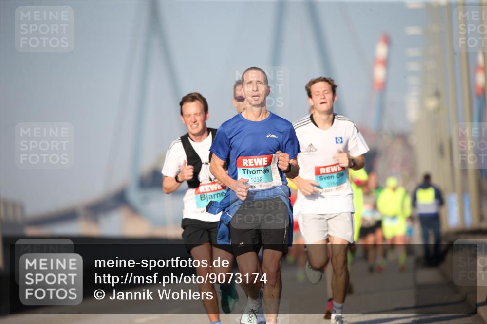 03.10.2025 - Köhlbrandbrückenlauf Jannik Wohlers http://msf.ph/oto/9073174 03.10.2025 09:39:15 Position 3 1032, 3154 meine-sportfotos.de