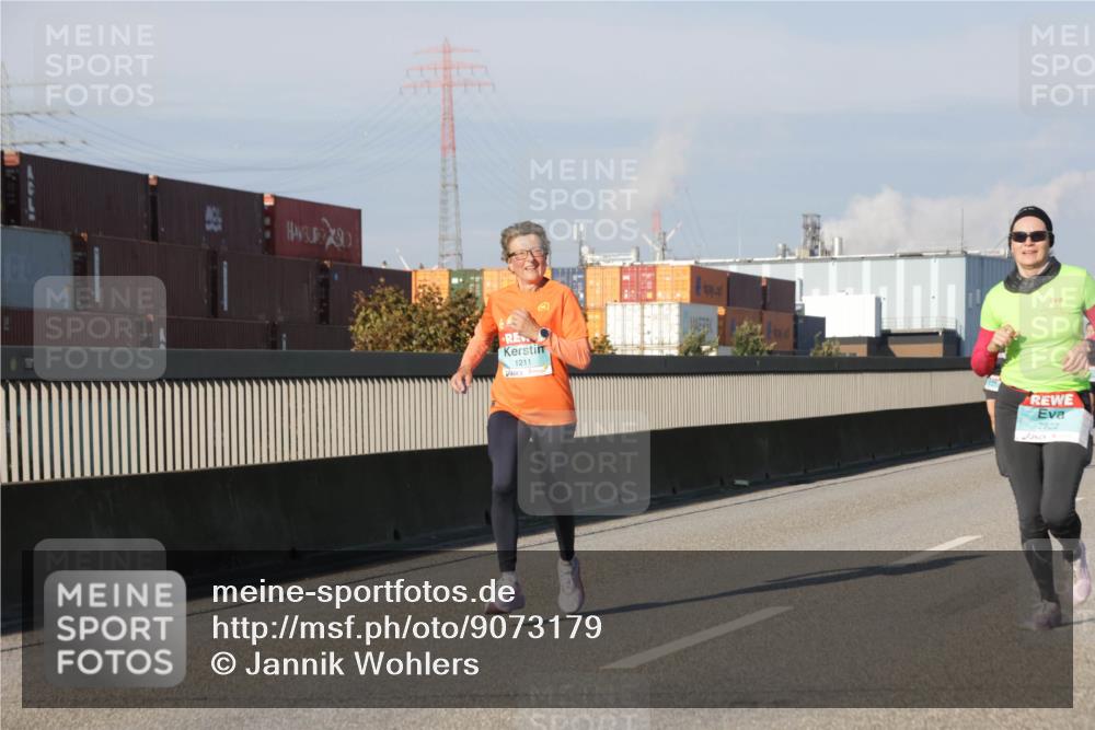 03.10.2025 - Köhlbrandbrückenlauf Jannik Wohlers http://msf.ph/oto/9073179 03.10.2025 09:50:25 Position 3 1211, 2822 meine-sportfotos.de