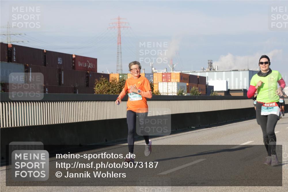 03.10.2025 - Köhlbrandbrückenlauf Jannik Wohlers http://msf.ph/oto/9073187 03.10.2025 09:50:25 Position 3 0500, 1211, 2822 meine-sportfotos.de