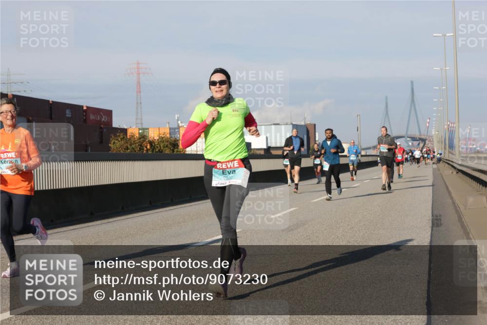 03.10.2025 - Köhlbrandbrückenlauf Jannik Wohlers http://msf.ph/oto/9073230 03.10.2025 09:50:26 Position 3 2822 meine-sportfotos.de