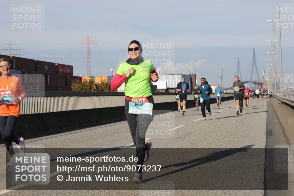 03.10.2025 - Köhlbrandbrückenlauf Jannik Wohlers http://msf.ph/oto/9073237 03.10.2025 09:50:26 Position 3 2822 meine-sportfotos.de