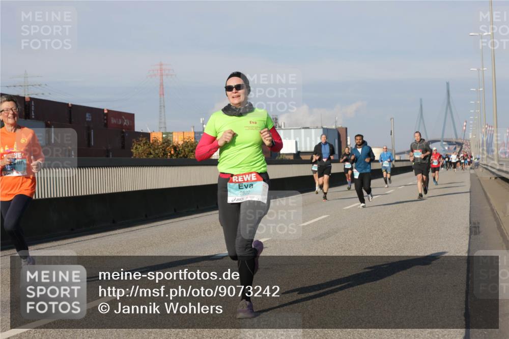 03.10.2025 - Köhlbrandbrückenlauf Jannik Wohlers http://msf.ph/oto/9073242 03.10.2025 09:50:26 Position 3 2822 meine-sportfotos.de