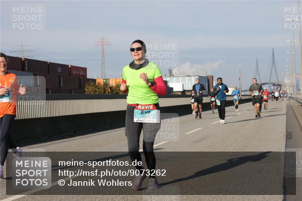 03.10.2025 - Köhlbrandbrückenlauf Jannik Wohlers http://msf.ph/oto/9073262 03.10.2025 09:50:26 Position 3 1211, 2822 meine-sportfotos.de