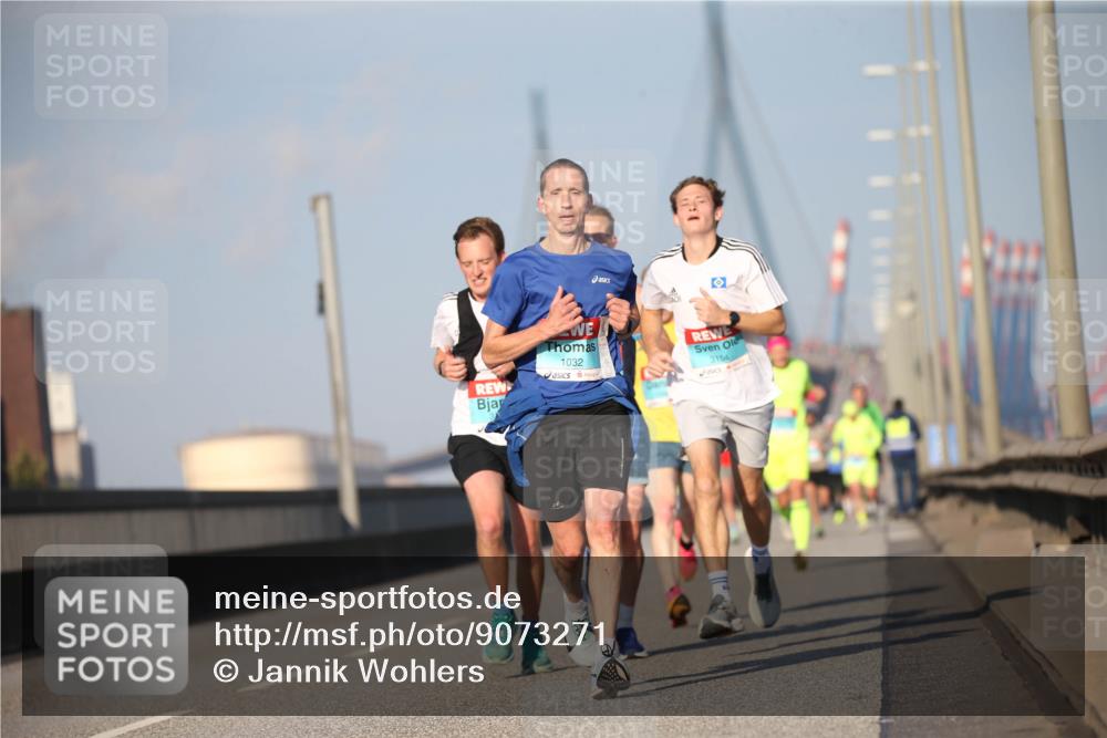 03.10.2025 - Köhlbrandbrückenlauf Jannik Wohlers http://msf.ph/oto/9073271 03.10.2025 09:39:17 Position 3 1032, 3154 meine-sportfotos.de