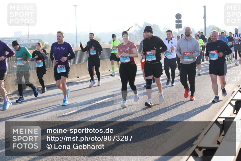 03.10.2025 - Köhlbrandbrückenlauf Lena Gebhardt http://msf.ph/oto/9073287 03.10.2025 09:24:58 Position 1 2269, 21, 1951, 2071, 2460 meine-sportfotos.de