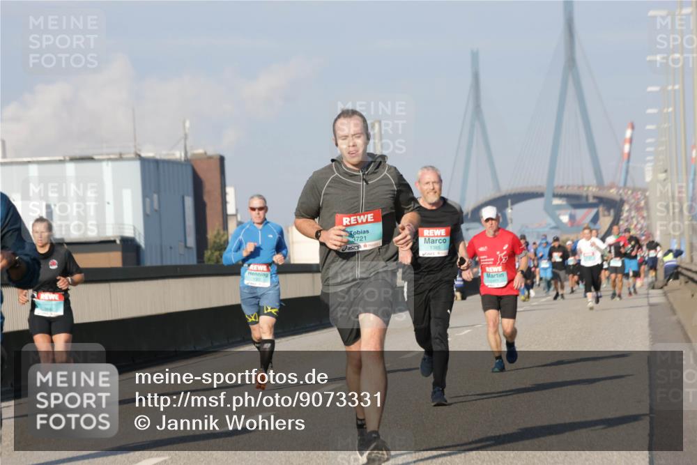 03.10.2025 - Köhlbrandbrückenlauf Jannik Wohlers http://msf.ph/oto/9073331 03.10.2025 09:50:29 Position 3 3721, 1385 meine-sportfotos.de