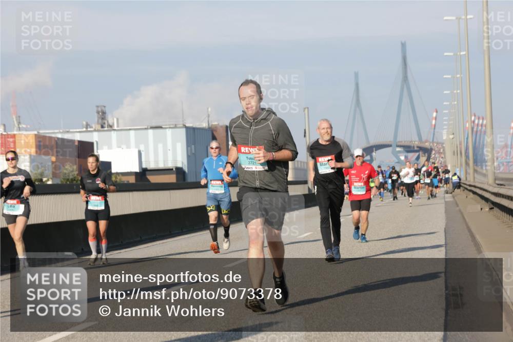 03.10.2025 - Köhlbrandbrückenlauf Jannik Wohlers http://msf.ph/oto/9073378 03.10.2025 09:50:31 Position 3 3721 meine-sportfotos.de