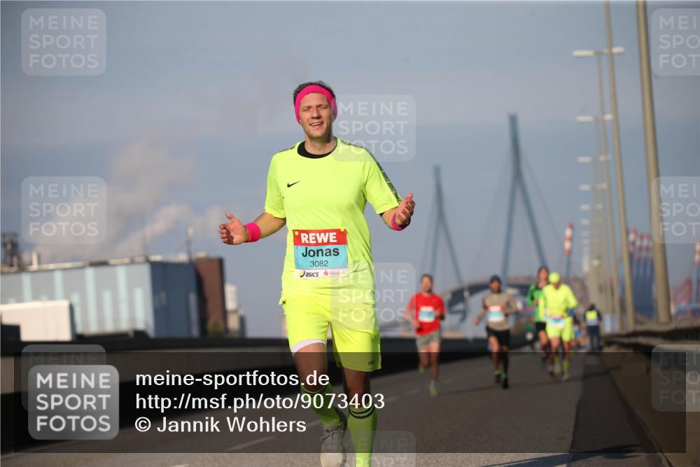 03.10.2025 - Köhlbrandbrückenlauf Jannik Wohlers http://msf.ph/oto/9073403 03.10.2025 09:39:27 Position 3 3082 meine-sportfotos.de