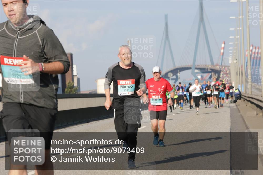 03.10.2025 - Köhlbrandbrückenlauf Jannik Wohlers http://msf.ph/oto/9073409 03.10.2025 09:50:32 Position 3 3721, 1385, 1477 meine-sportfotos.de