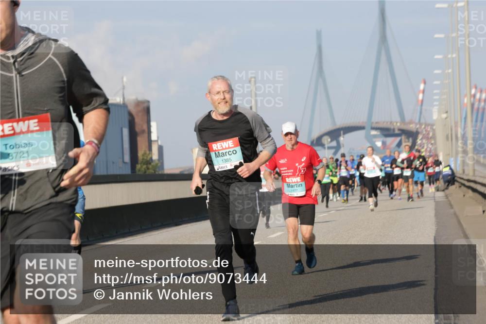 03.10.2025 - Köhlbrandbrückenlauf Jannik Wohlers http://msf.ph/oto/9073444 03.10.2025 09:50:32 Position 3 8721, 1385, 1477 meine-sportfotos.de