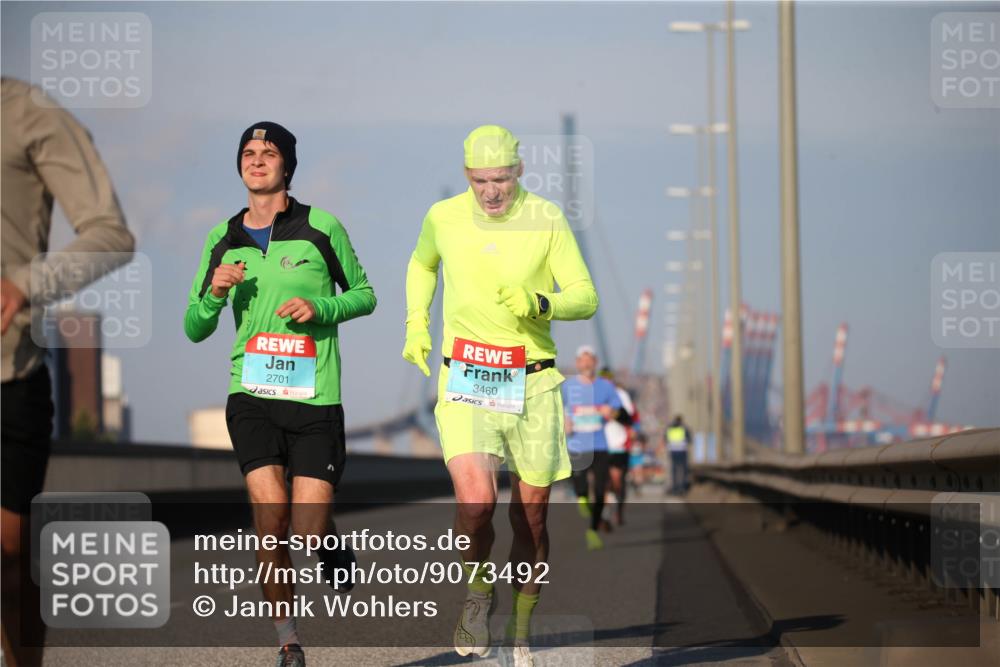 03.10.2025 - Köhlbrandbrückenlauf Jannik Wohlers http://msf.ph/oto/9073492 03.10.2025 09:39:35 Position 3 2701, 3460 meine-sportfotos.de