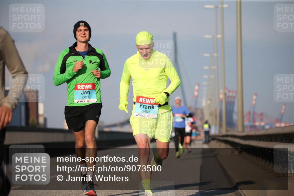 03.10.2025 - Köhlbrandbrückenlauf Jannik Wohlers http://msf.ph/oto/9073500 03.10.2025 09:39:36 Position 3 2701, 3460 meine-sportfotos.de