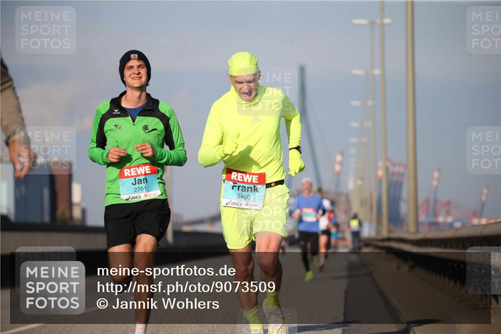 03.10.2025 - Köhlbrandbrückenlauf Jannik Wohlers http://msf.ph/oto/9073509 03.10.2025 09:39:36 Position 3 2701, 3460 meine-sportfotos.de