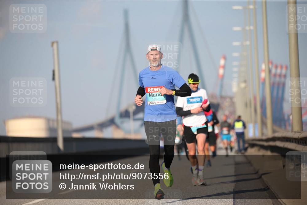 03.10.2025 - Köhlbrandbrückenlauf Jannik Wohlers http://msf.ph/oto/9073556 03.10.2025 09:39:39 Position 3 1057 meine-sportfotos.de
