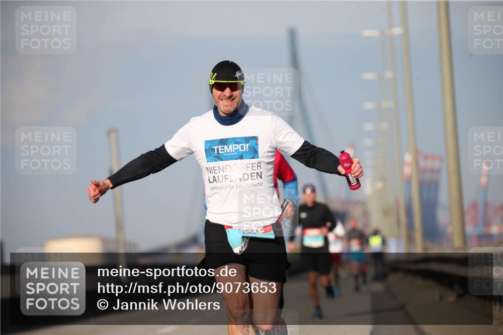 03.10.2025 - Köhlbrandbrückenlauf Jannik Wohlers http://msf.ph/oto/9073653 03.10.2025 09:39:44 Position 3  meine-sportfotos.de