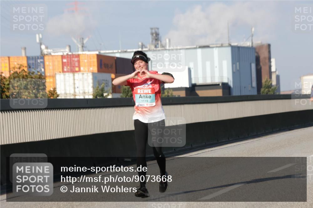 03.10.2025 - Köhlbrandbrückenlauf Jannik Wohlers http://msf.ph/oto/9073668 03.10.2025 09:50:41 Position 3 1119 meine-sportfotos.de