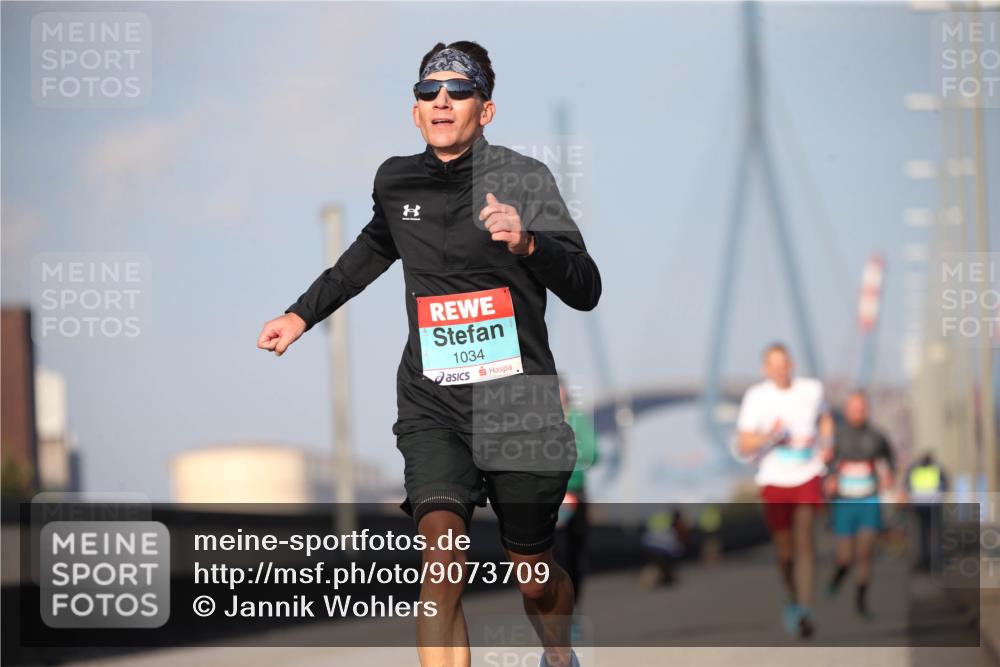 03.10.2025 - Köhlbrandbrückenlauf Jannik Wohlers http://msf.ph/oto/9073709 03.10.2025 09:39:50 Position 3 8, 1034 meine-sportfotos.de
