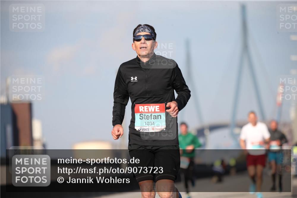 03.10.2025 - Köhlbrandbrückenlauf Jannik Wohlers http://msf.ph/oto/9073723 03.10.2025 09:39:50 Position 3 1034 meine-sportfotos.de