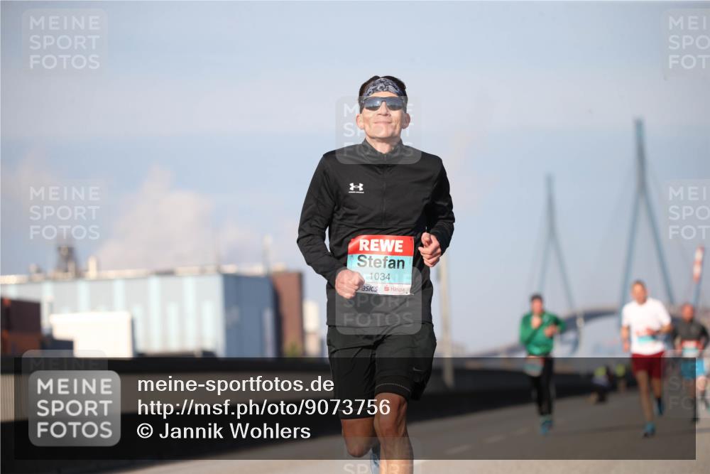 03.10.2025 - Köhlbrandbrückenlauf Jannik Wohlers http://msf.ph/oto/9073756 03.10.2025 09:39:51 Position 3 1034 meine-sportfotos.de