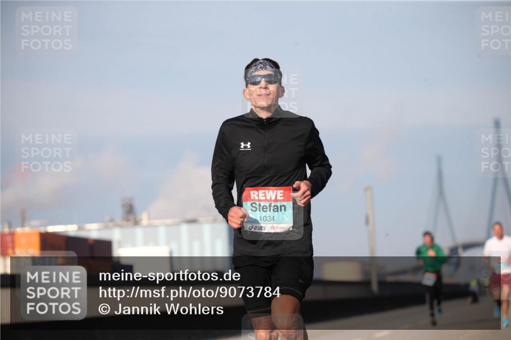 03.10.2025 - Köhlbrandbrückenlauf Jannik Wohlers http://msf.ph/oto/9073784 03.10.2025 09:39:51 Position 3 1034 meine-sportfotos.de