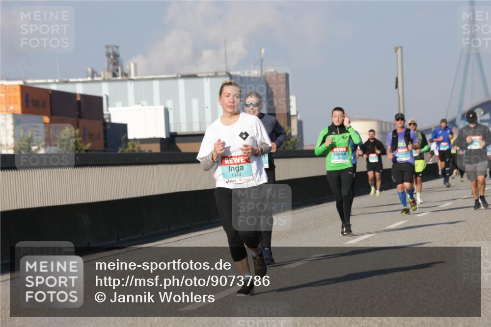 03.10.2025 - Köhlbrandbrückenlauf Jannik Wohlers http://msf.ph/oto/9073786 03.10.2025 09:50:45 Position 3 1944 meine-sportfotos.de