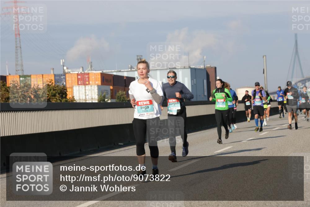 03.10.2025 - Köhlbrandbrückenlauf Jannik Wohlers http://msf.ph/oto/9073822 03.10.2025 09:50:46 Position 3 1944, 1218, 160 meine-sportfotos.de