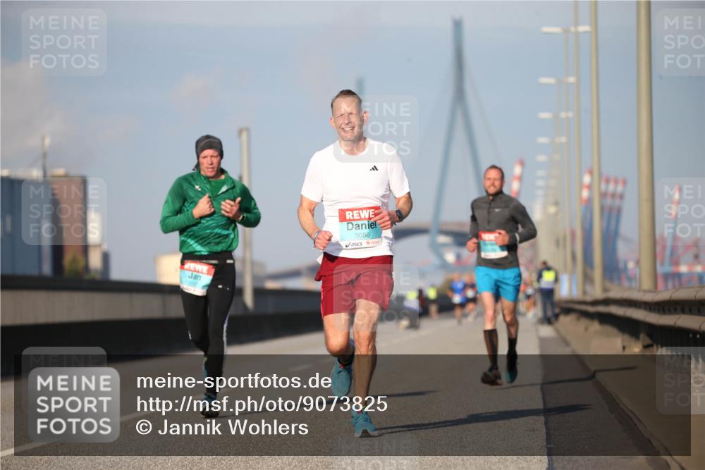 03.10.2025 - Köhlbrandbrückenlauf Jannik Wohlers http://msf.ph/oto/9073825 03.10.2025 09:39:56 Position 3 3086 meine-sportfotos.de