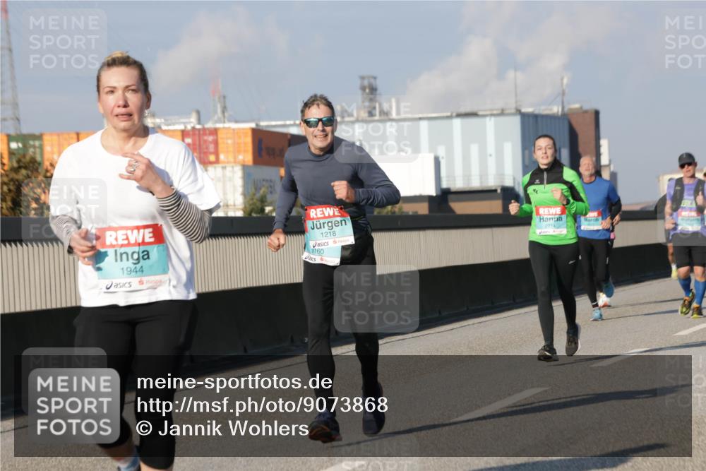 03.10.2025 - Köhlbrandbrückenlauf Jannik Wohlers http://msf.ph/oto/9073868 03.10.2025 09:50:47 Position 3 1944, 1218, 160, 2714 meine-sportfotos.de