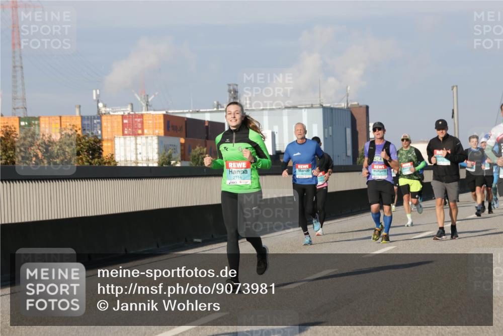 03.10.2025 - Köhlbrandbrückenlauf Jannik Wohlers http://msf.ph/oto/9073981 03.10.2025 09:50:49 Position 3 2714, 1415 meine-sportfotos.de