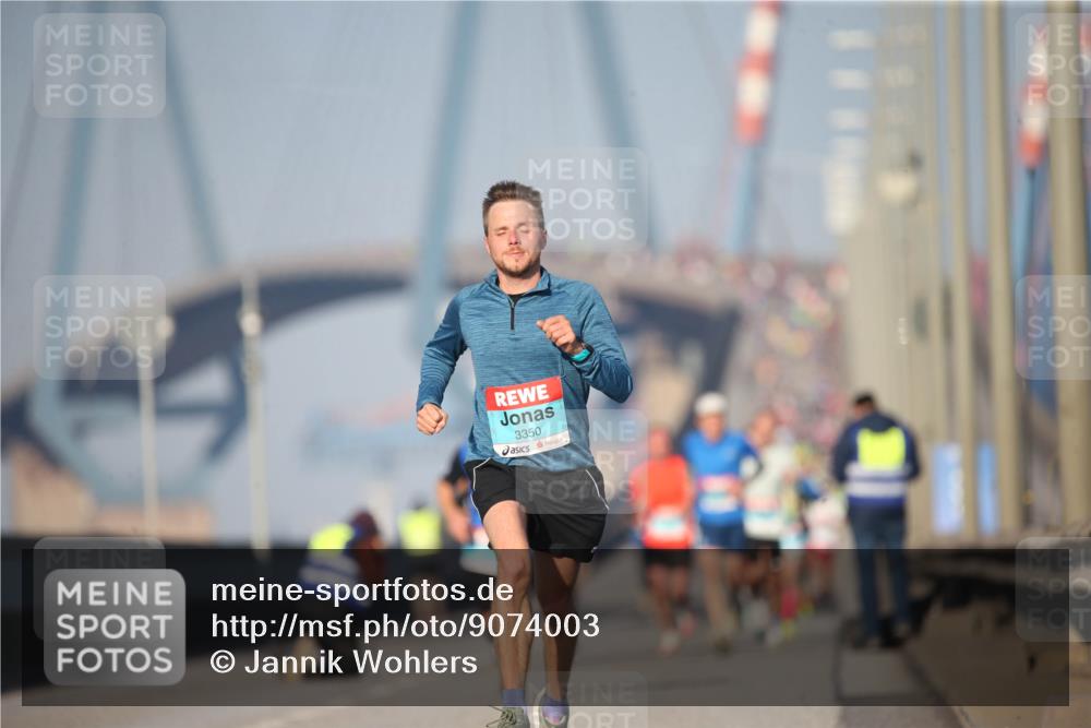 03.10.2025 - Köhlbrandbrückenlauf Jannik Wohlers http://msf.ph/oto/9074003 03.10.2025 09:40:06 Position 3 3350 meine-sportfotos.de