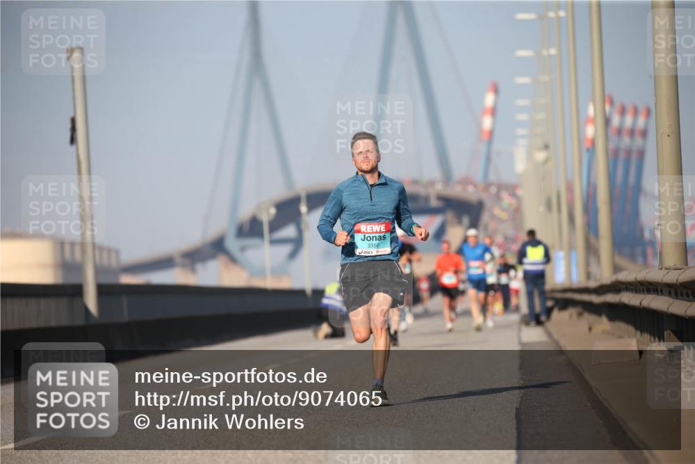 03.10.2025 - Köhlbrandbrückenlauf Jannik Wohlers http://msf.ph/oto/9074065 03.10.2025 09:40:08 Position 3 3350 meine-sportfotos.de
