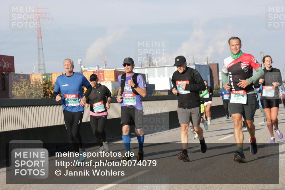 03.10.2025 - Köhlbrandbrückenlauf Jannik Wohlers http://msf.ph/oto/9074079 03.10.2025 09:50:53 Position 3 3679, 3799, 1415, 140, 3053, 1152 meine-sportfotos.de