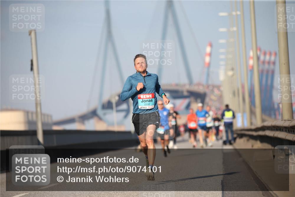 03.10.2025 - Köhlbrandbrückenlauf Jannik Wohlers http://msf.ph/oto/9074101 03.10.2025 09:40:09 Position 3 3350 meine-sportfotos.de